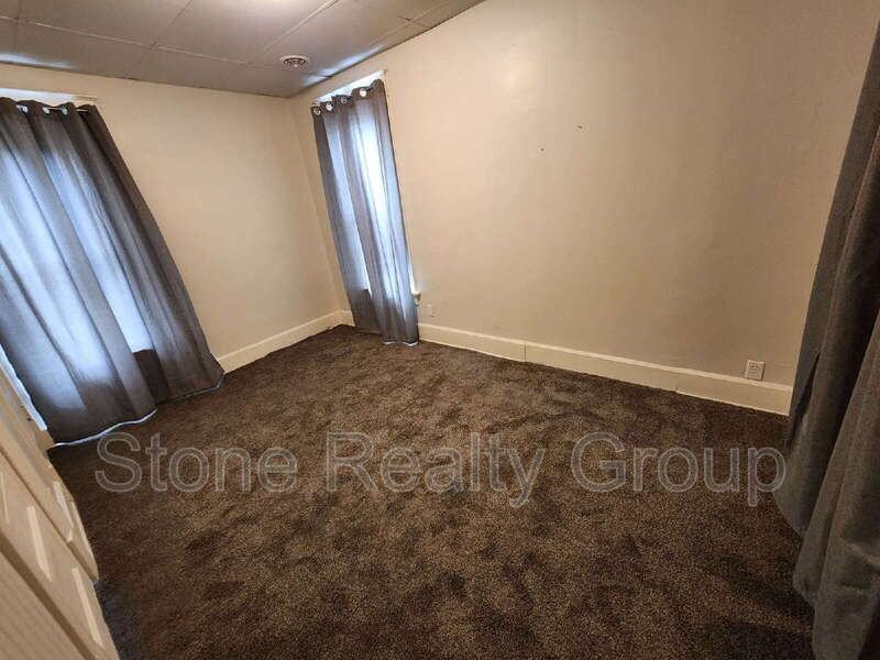 1220 S 17th St - Photo 6 of 13