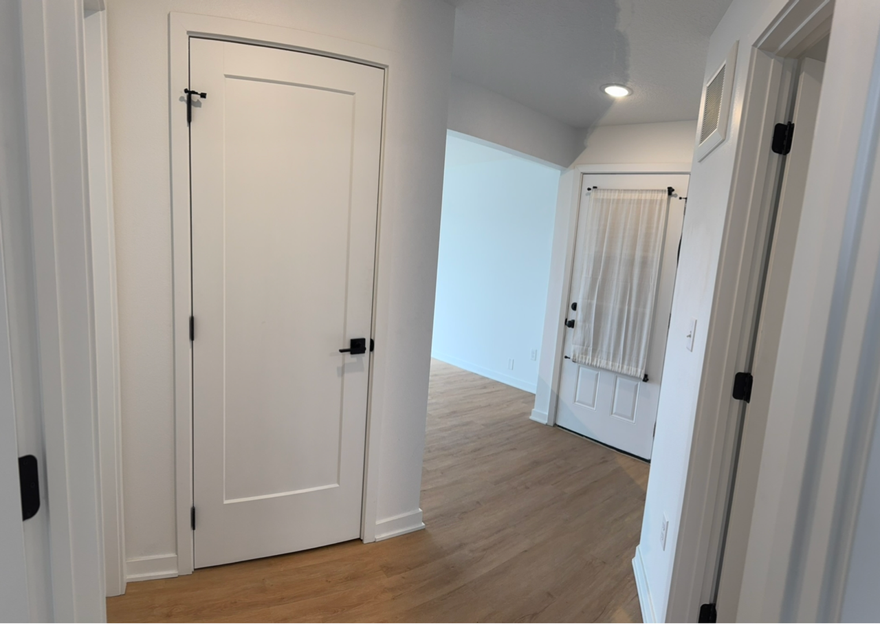 701 Monona Ave - Photo 4 of 4