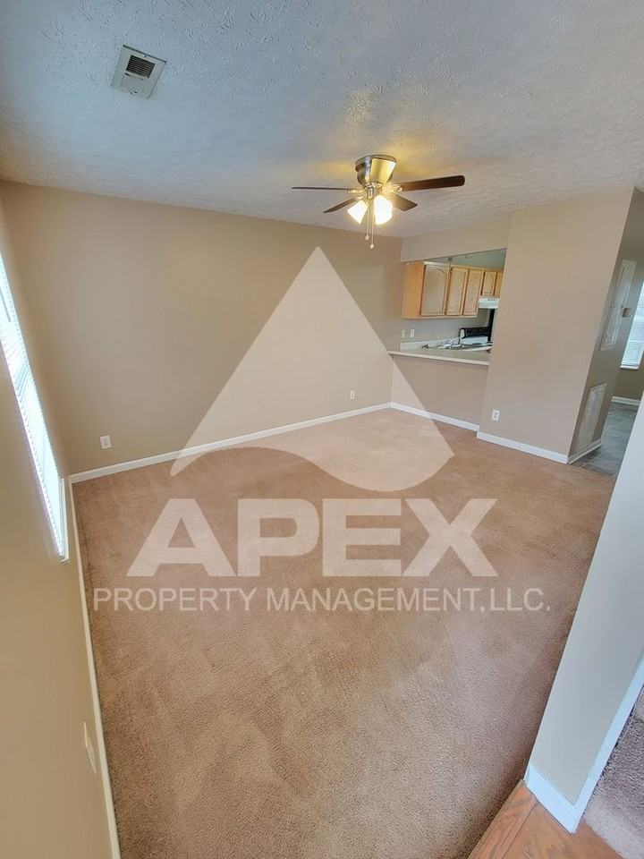 1813 Sweet View Way - Photo 4 of 19