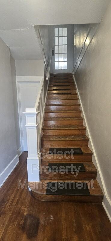 1301 Forest Ave - Photo 2 of 20