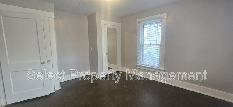 1301 Forest Ave - Photo 7 of 20