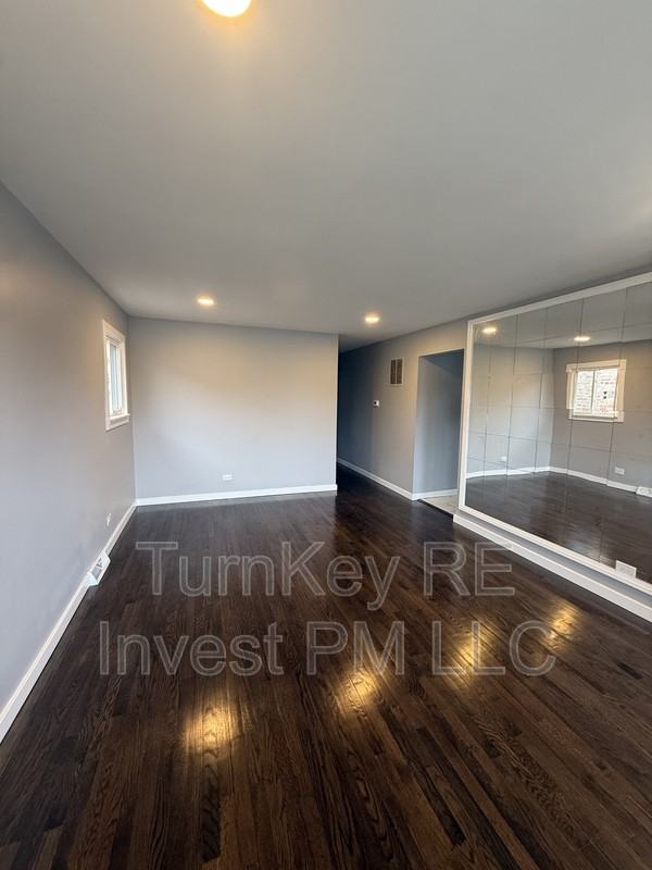 7732 Lotus Ave - Photo 4 of 8