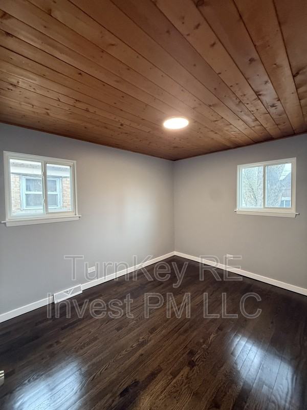 7732 Lotus Ave - Photo 7 of 8