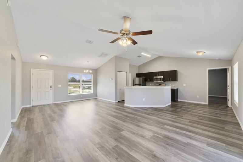 6031 Sw 154th Place Rd - Photo 3 of 11