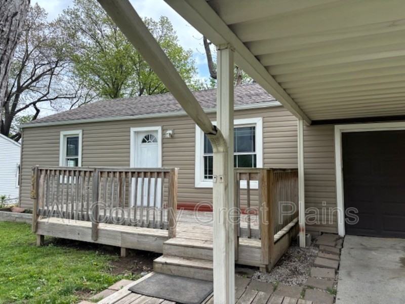 1219 N 51st St - Photo 2 of 7