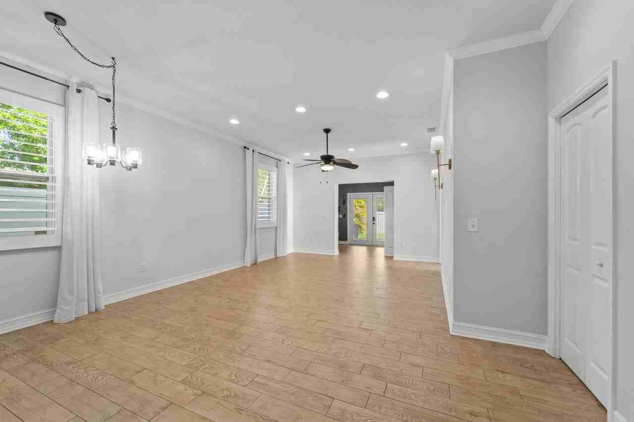 967 49th Ave N #1 - Photo 4 of 20