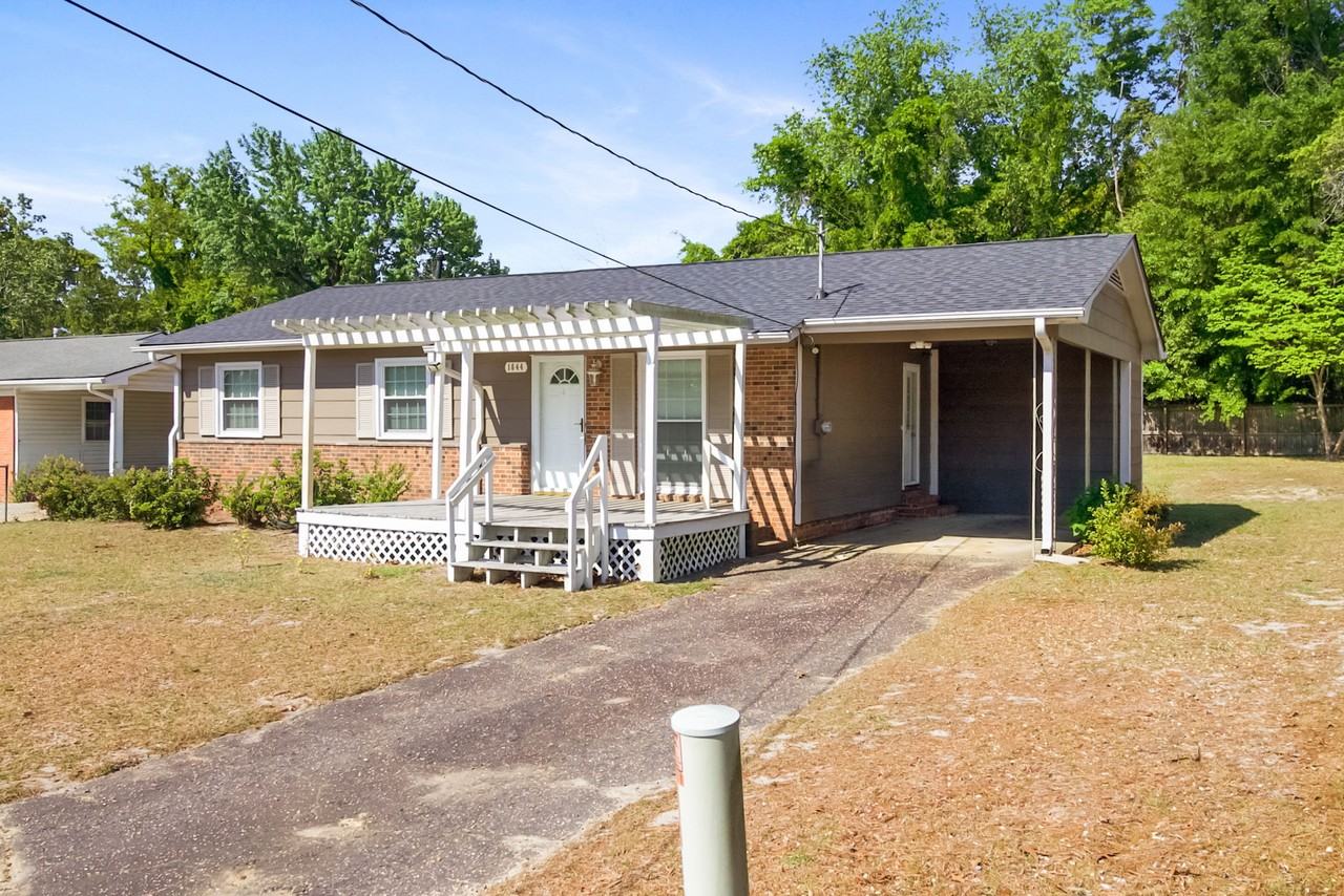 1644 Inverness Dr #SM - Photo 2 of 30