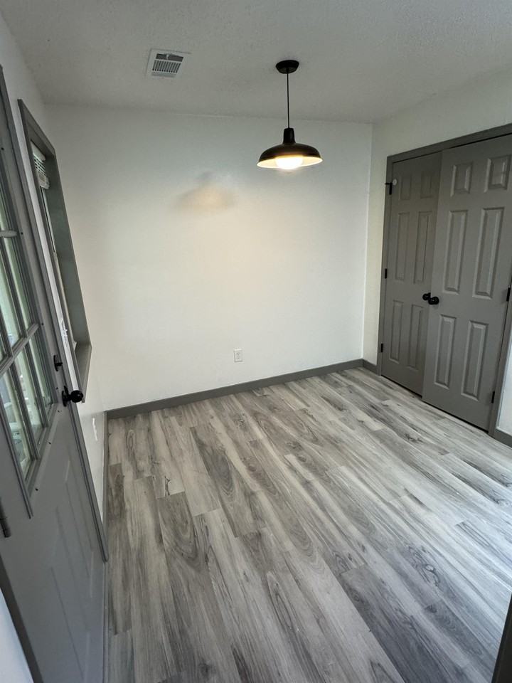 203 Hillsboro Rd #A - Photo 4 of 14