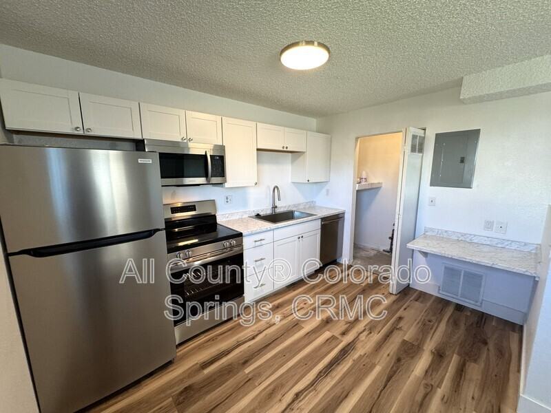 6678 Provincial Dr - Photo 2 of 15