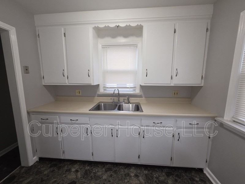 530 Mayfair Blvd - Photo 5 of 17