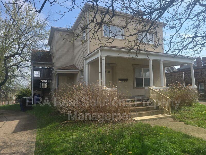 3816 Upper - Photo 2 of 13