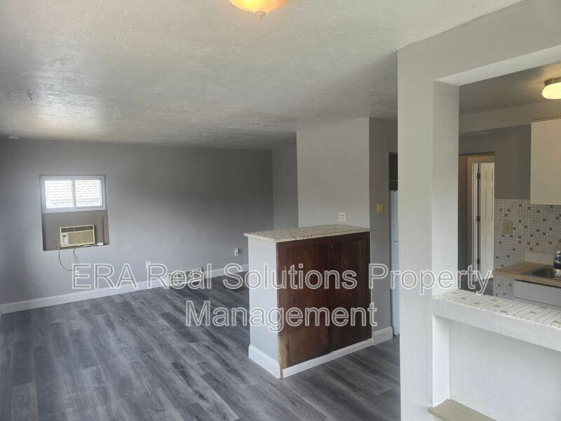 3816 Upper - Photo 5 of 13