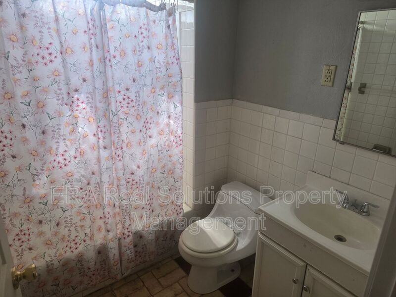 3816 Upper - Photo 7 of 13