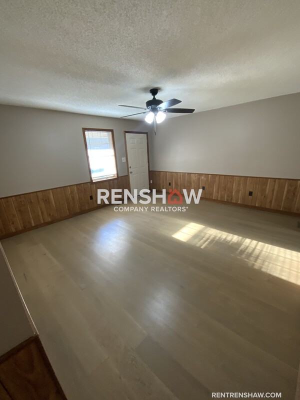 810 E Tickle St #3 - Photo 3 of 13