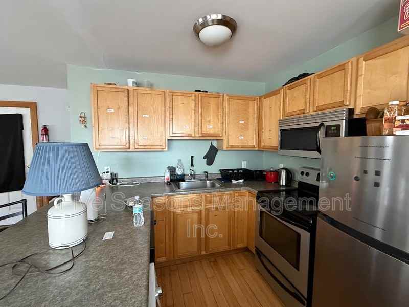 53 Walnut St - Photo 3 of 12