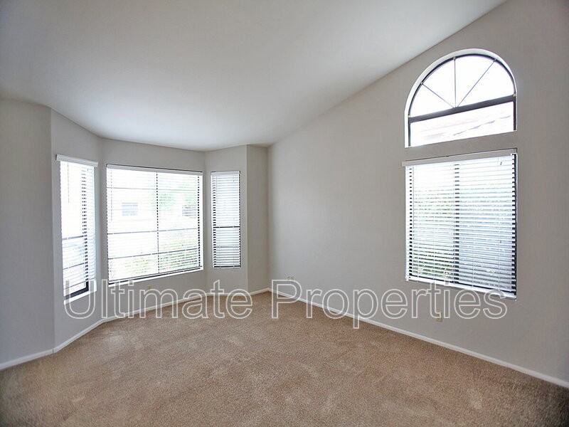 10922 W Cottonwood Ln - Photo 3 of 22