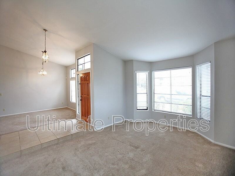 10922 W Cottonwood Ln - Photo 5 of 22