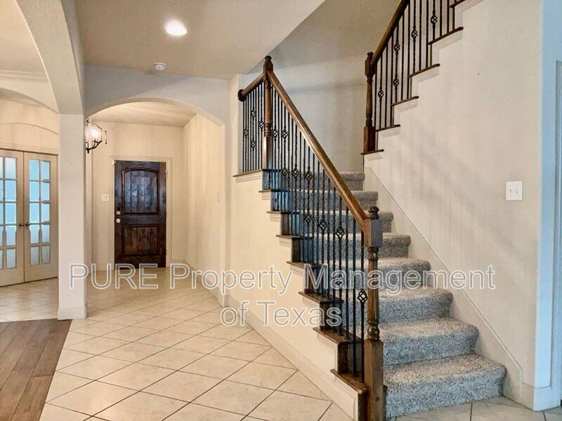 1032 Dyer Creek Pl - Photo 2 of 34