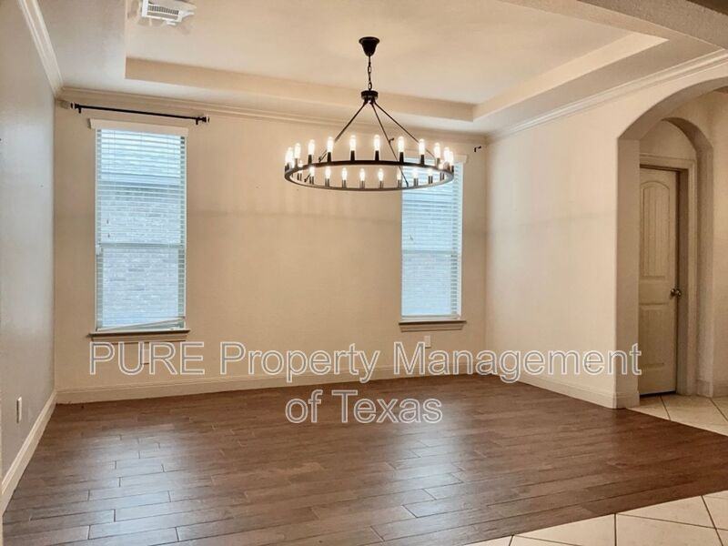 1032 Dyer Creek Pl - Photo 5 of 34