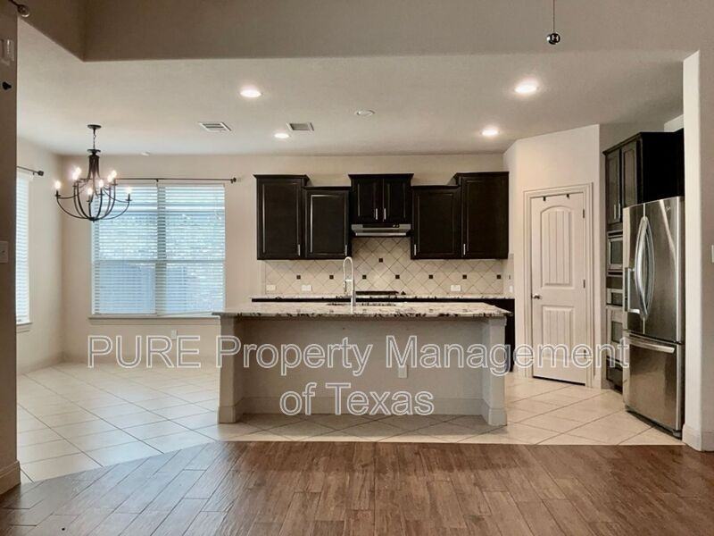 1032 Dyer Creek Pl - Photo 6 of 34