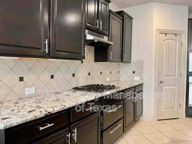 1032 Dyer Creek Pl - Photo 7 of 34