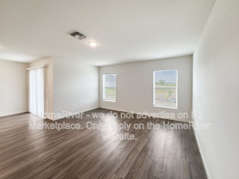 1818 Nw 27th Ter - Photo 5 of 29