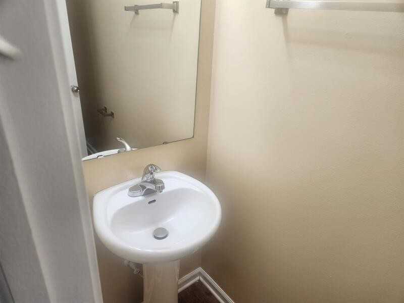 1204 Topp Creek Dr - Photo 5 of 18