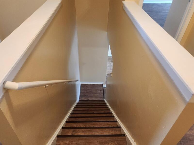 1204 Topp Creek Dr - Photo 6 of 18