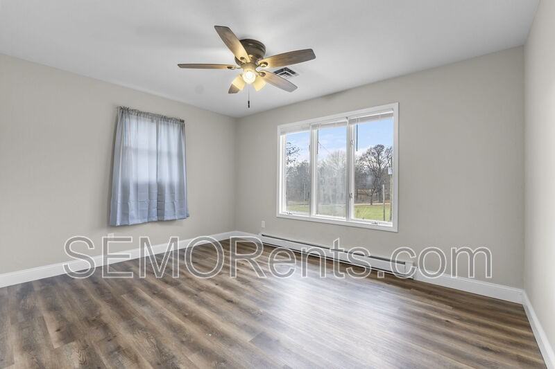 233 Country Ln - Photo 6 of 15