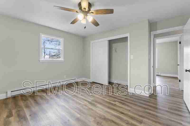 233 Country Ln - Photo 7 of 15