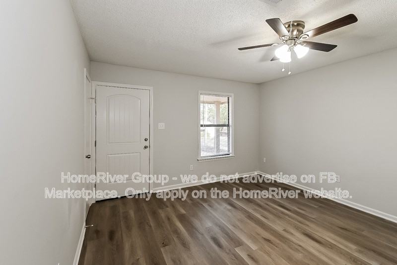 875 Hackberry Dr - Photo 4 of 19