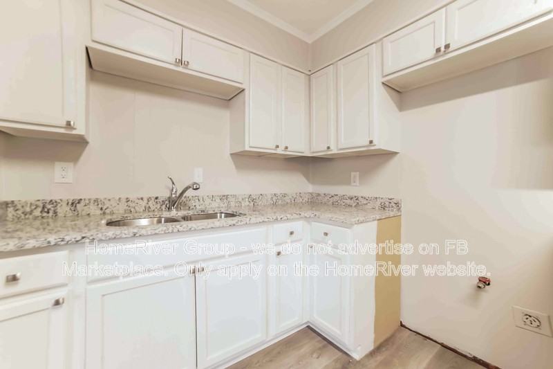 1756 W Holmes Rd - Photo 6 of 19