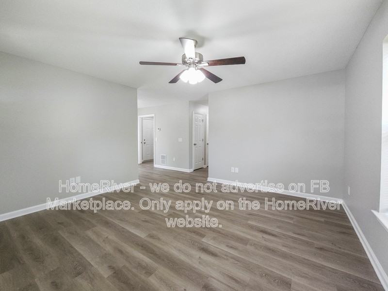 424 Oak St - Photo 5 of 21