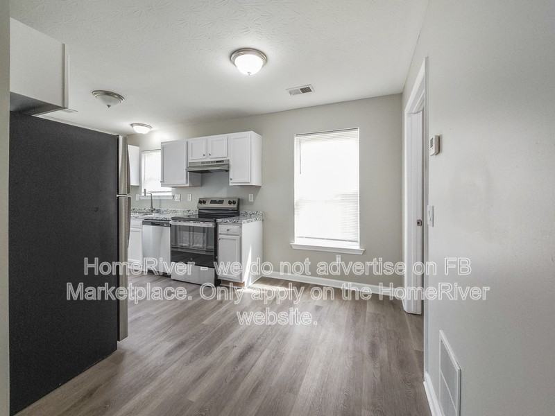 424 Oak St - Photo 6 of 21