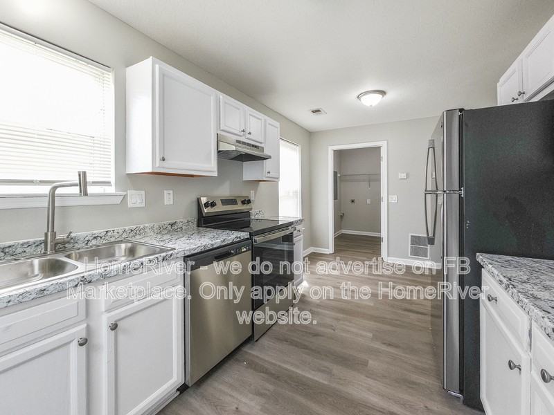 424 Oak St - Photo 7 of 21