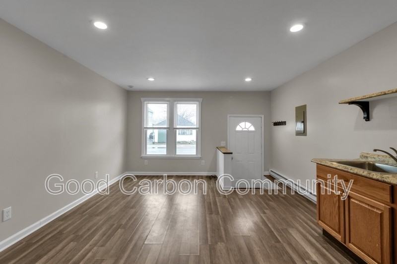 765 Oliver St #5 - Photo 2 of 14