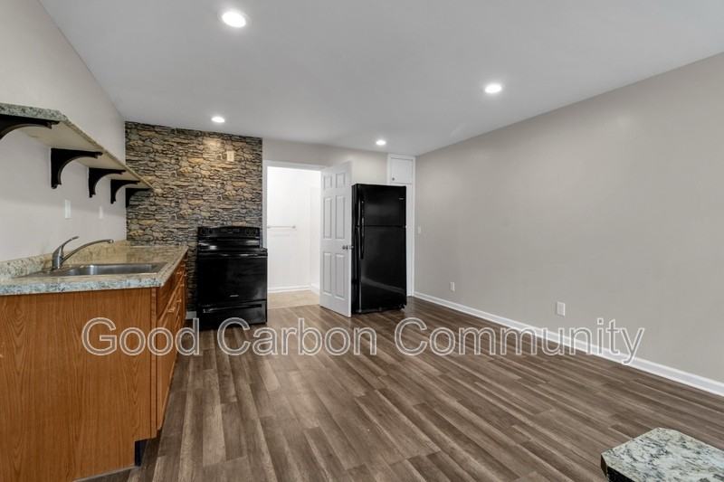 765 Oliver St #5 - Photo 5 of 14