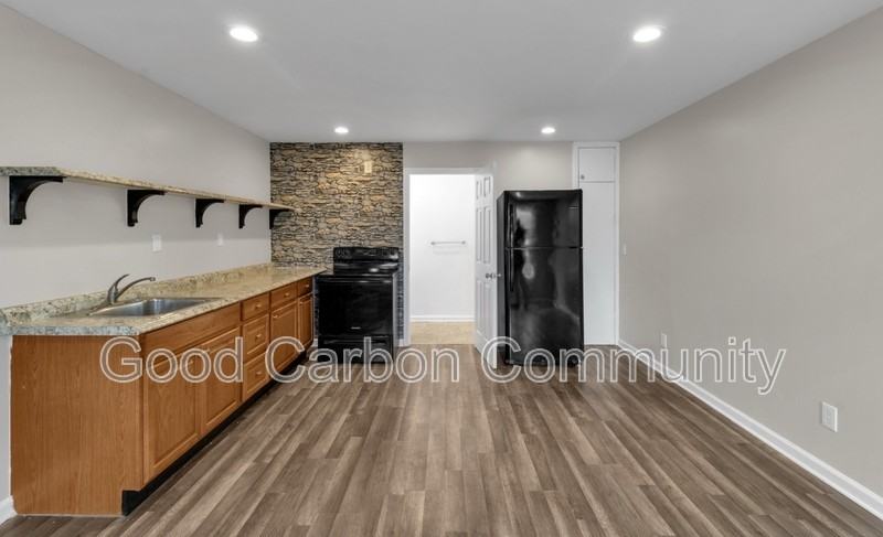 765 Oliver St #5 - Photo 6 of 14