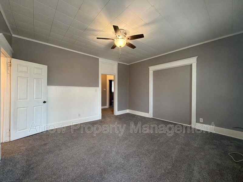 1341 D St #1 - Photo 3 of 12