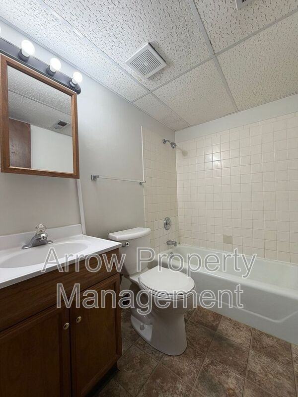 1411 D St - Photo 5 of 7