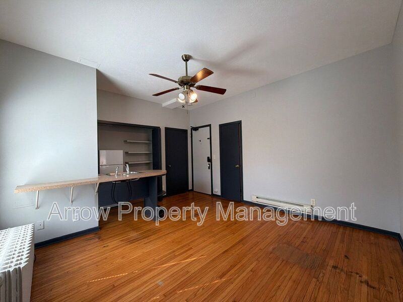 1414 C St #5 - Photo 2 of 6