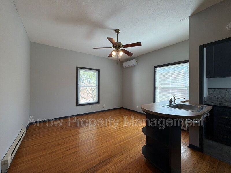 1414 C St #5 - Photo 3 of 6