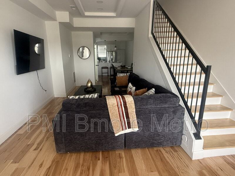 1756 E North Ave - Photo 2 of 27