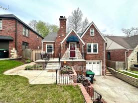 5120 Franklin St - Photo 1 of 1