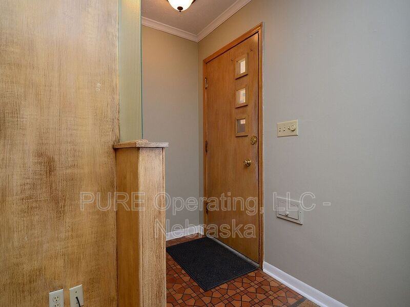 5156 Pierce St - Photo 3 of 30