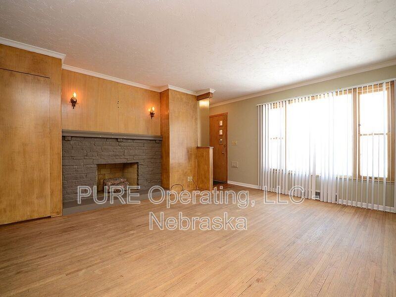 5156 Pierce St - Photo 4 of 30
