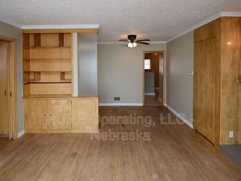 5156 Pierce St - Photo 7 of 30