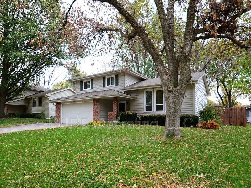 5723 S 152nd Avenue Cir - Photo 2 of 29