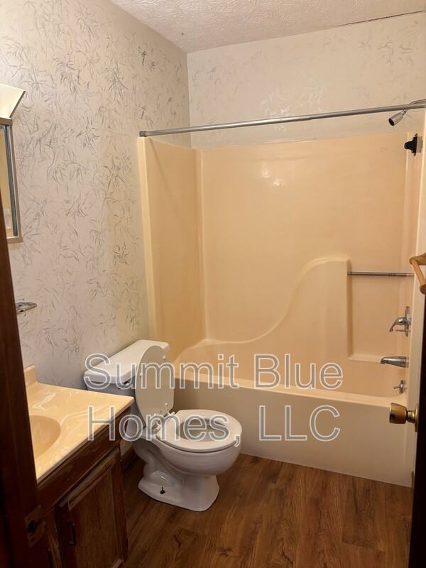 3953 Kent St #6 - Photo 2 of 9