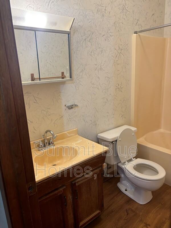 3953 Kent St #6 - Photo 5 of 9